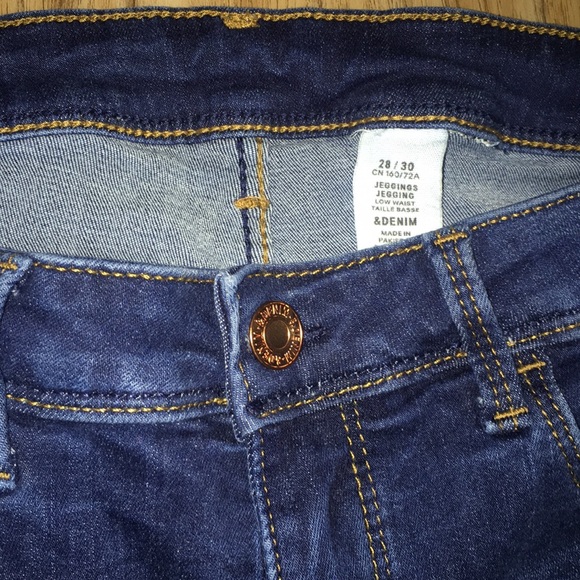 H&M Dark Wash Jeggings - Picture 3 of 3